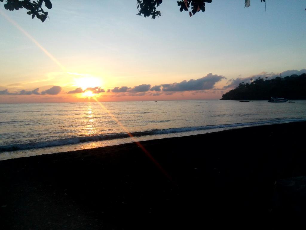 Sunrise Cafe Bungalows Amed Exterior foto